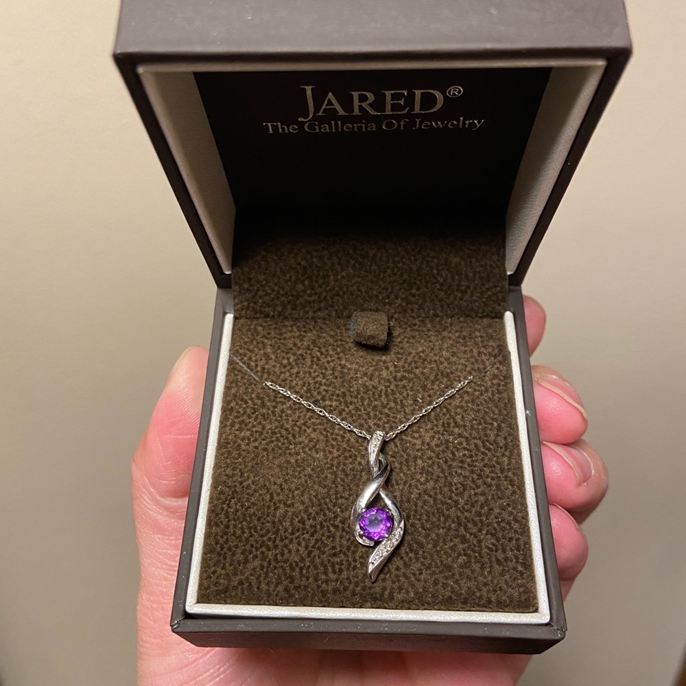 Jared Amethyst Pendant Necklace New In Box